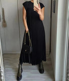 Fongt New Fall 2023 Solid Color Round Collar Sleeveless Pleated Design Loose Dress-Outfit