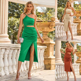 Fongt Summer 2024 New Solid Color Diagonal Shoulder Hanging Neck Waist Slit Pleated Dress-Outfit