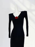 Fongt New Hand Hook Stereo Rose Knit Sweater Female Autumn Temperament Shows Thin V Collar Black Bottom Sweater-Outfit