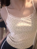 U-neck Floral Short Sleeve Tee-Outfit