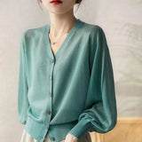 Lady 2023 New V-Neck Pullovers Lantern Sleeve Knitted Spring Summer Fashion Elegant Single-breasted Solid Color T-shirt-Outfit