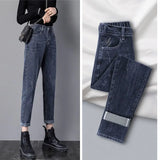 Fongt Fall 2024 Model Is Loose And Skinny Turdad Pants-Outfit