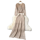 Fongt Wearing A Female Gentle Windy Hooks Long-Sleeved Knitted Shirt + High-Rise Thin Half Skirt