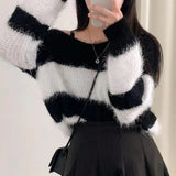 Fongt Chic Autumn/Winter Vintage Lazy Loose Round Collar Ctriped Striped Knitted Jerseys On The Head Of The