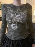 Fongt Retro Personality Hole-Breaking T-Shirt Girl 2025 Autumn Ins Print Collar Long-Sleeved Top