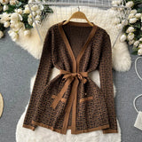 Fongt Printing Casual Set Of Women's Shawl Jacket + V Collar Bottom Knitted Shirt + Broad Leg Trousers Three Sets