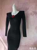 Fongt New Hand Hook Stereo Rose Knit Sweater Female Autumn Temperament Shows Thin V Collar Black Bottom Sweater-Outfit