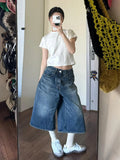 Vintage Wash Whiskers Denim Shorts Women Low Rise Distressed Frayed Wide Leg Baggy Jeans Jorts Casual Summer Clothes-Outfit