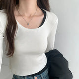 Long-Sleeved T-Shirts Are Worn Inside The Collarbone Jackets Of The New Early Autumn Designer.-Outfit