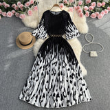Fongt Ripe Wind Retro Temperament Three House Wrinkled A-Word Pleated Waist Show Thin Print Sleeve Round Collar To Receive Five Points Dress Female-Outfit