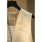 Small Man Has A Unique Foreign Style And A Chic Coat With A Super High Sense. The New Chinese Style White Waistcoat Is A Woman In Spring And Autumn.-Outfit