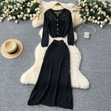 Fongt Wearing A Female Gentle Windy Hooks Long-Sleeved Knitted Shirt + High-Rise Thin Half Skirt