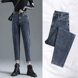 Fongt Fall 2024 Model Is Loose And Skinny Turdad Pants-Outfit