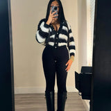 Fongt Women's Clothing Winter Explosion Fashion Black And White Stripe Single-Dcupuncture Cardigan Knitted Shirt