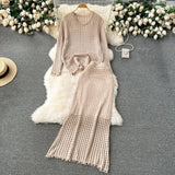 Fongt Early Spring Wearing A Lazy Knitting Suit Women's Design Hollow Top Dress Two Sets Of Tide