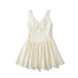 Fongt New 2025 Lace Back Tight Solid Color Fluffy Fold V-Necked Dress Dress Dress Dress Dress