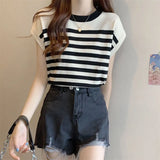 Retro Sleeveless T-Shirt With Stylish Design Style