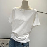 Star Has A Loose Short-Sleeved T-Shirt With Missing Shoulders In The Same Style. The New Beautiful High-End Top In Summer 2024 For