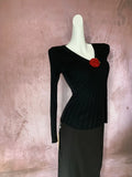 Fongt New Hand Hook Stereo Rose Knit Sweater Female Autumn Temperament Shows Thin V Collar Black Bottom Sweater-Outfit
