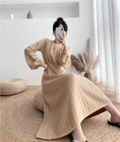Fongt And Winter Goddess Fan Sweater Dress 2025 New Female Waist Thin French Style Knitted Dress Dress Dress Dress Dress
