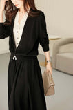 Fongt Autumn Suit Hit Fake Two V-Neck Knitted Cardigan / Actually Tight Waist Half-Dressed Woman