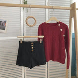 Fashion High Waist Button Casual Shorts Woman 2023 Summer New Office Lady Elegant Commute Solid All-match Wide Leg Shorts-Outfit